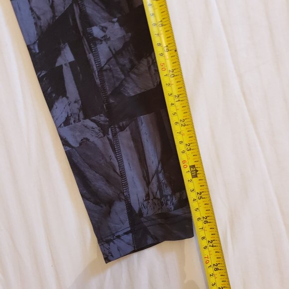 Adidas Climawarm Women's Medium Leggings Cold Weather Tight - Picture 5 of 7